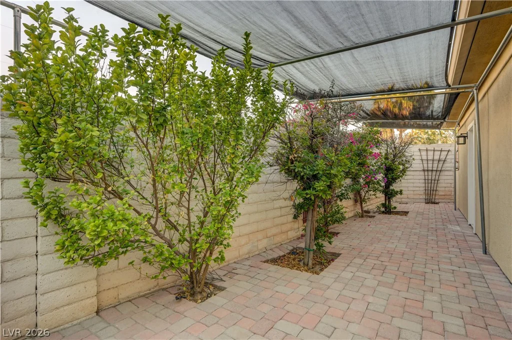 3745 Pacific, Las Vegas, NV 89121