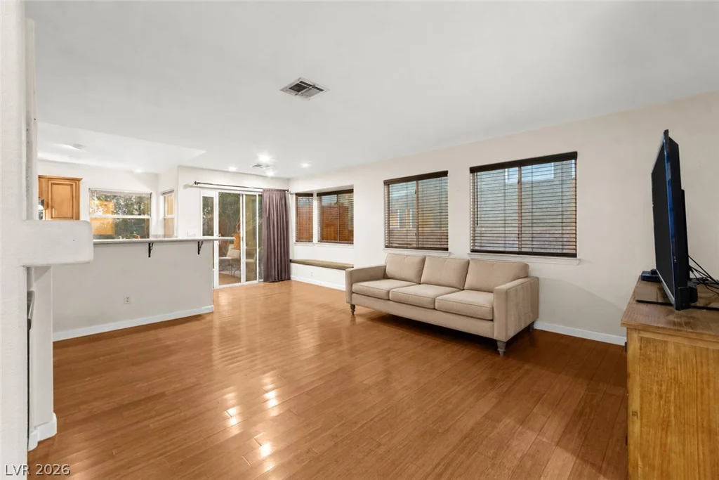 1821 Derbyshire, Las Vegas, NV 89117
