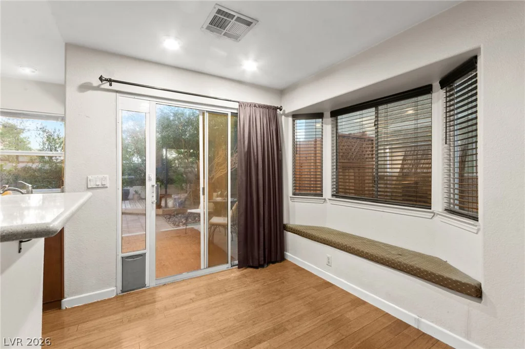 1821 Derbyshire, Las Vegas, NV 89117