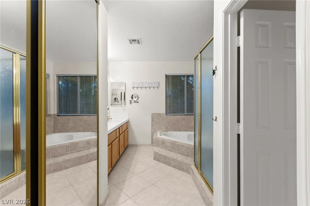1821 Derbyshire, Las Vegas, NV 89117