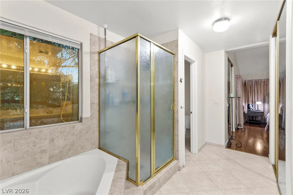 1821 Derbyshire, Las Vegas, NV 89117