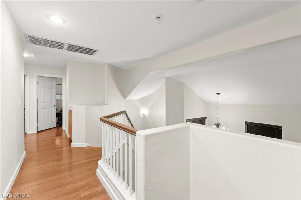 1821 Derbyshire, Las Vegas, NV 89117