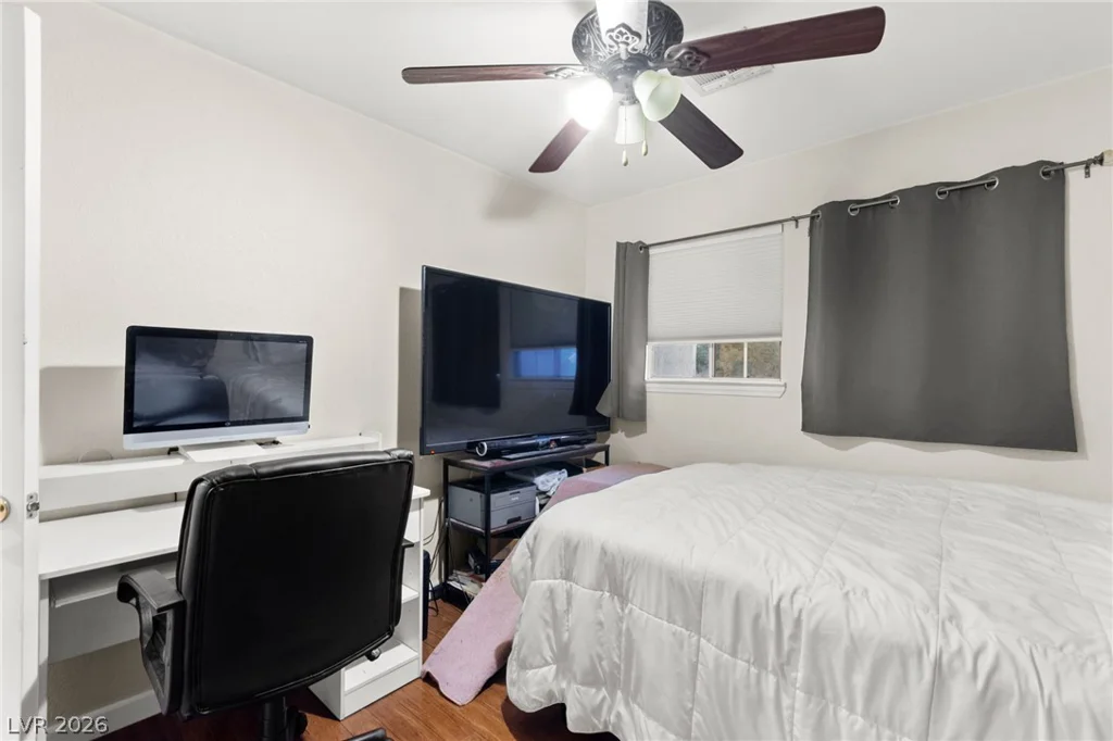 1821 Derbyshire, Las Vegas, NV 89117