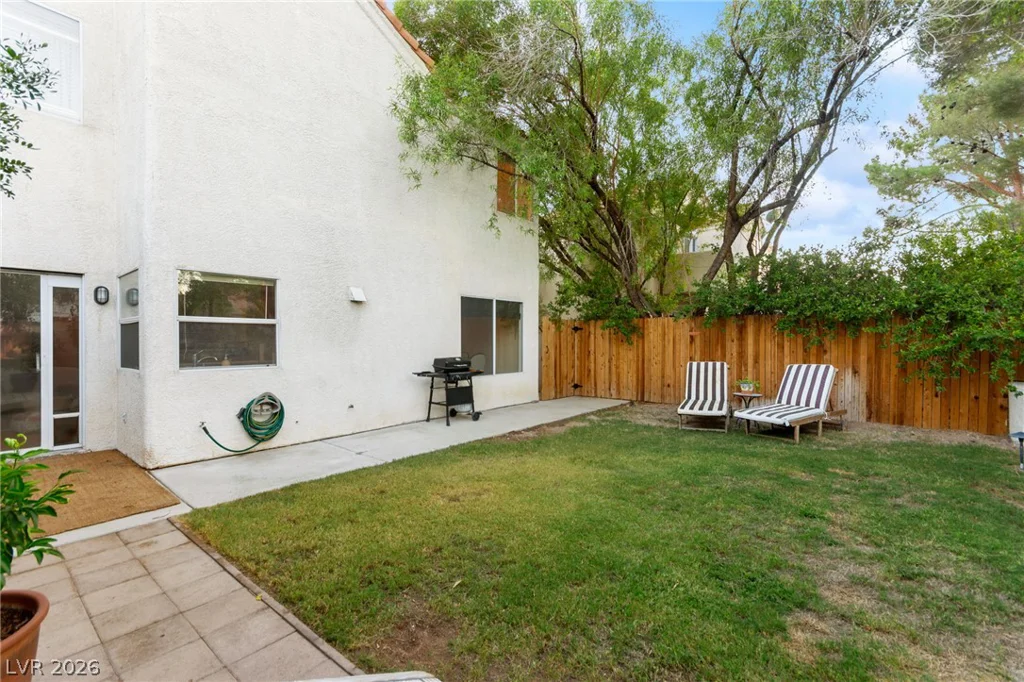 1821 Derbyshire, Las Vegas, NV 89117