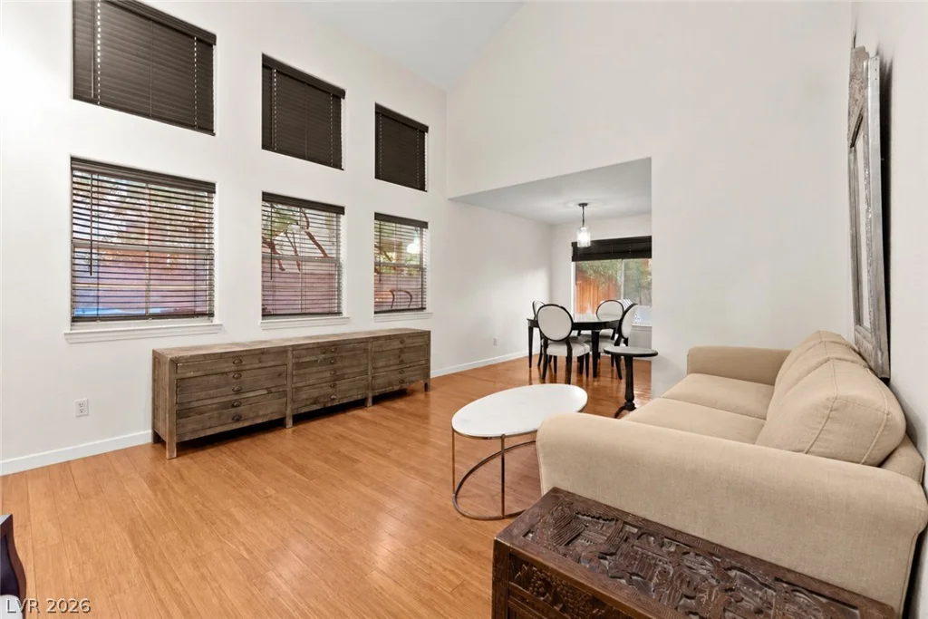 1821 Derbyshire, Las Vegas, NV 89117