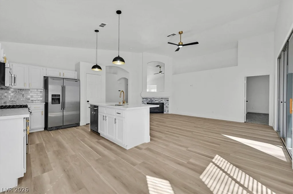 8433 Sea Glen, Las Vegas, NV 89128
