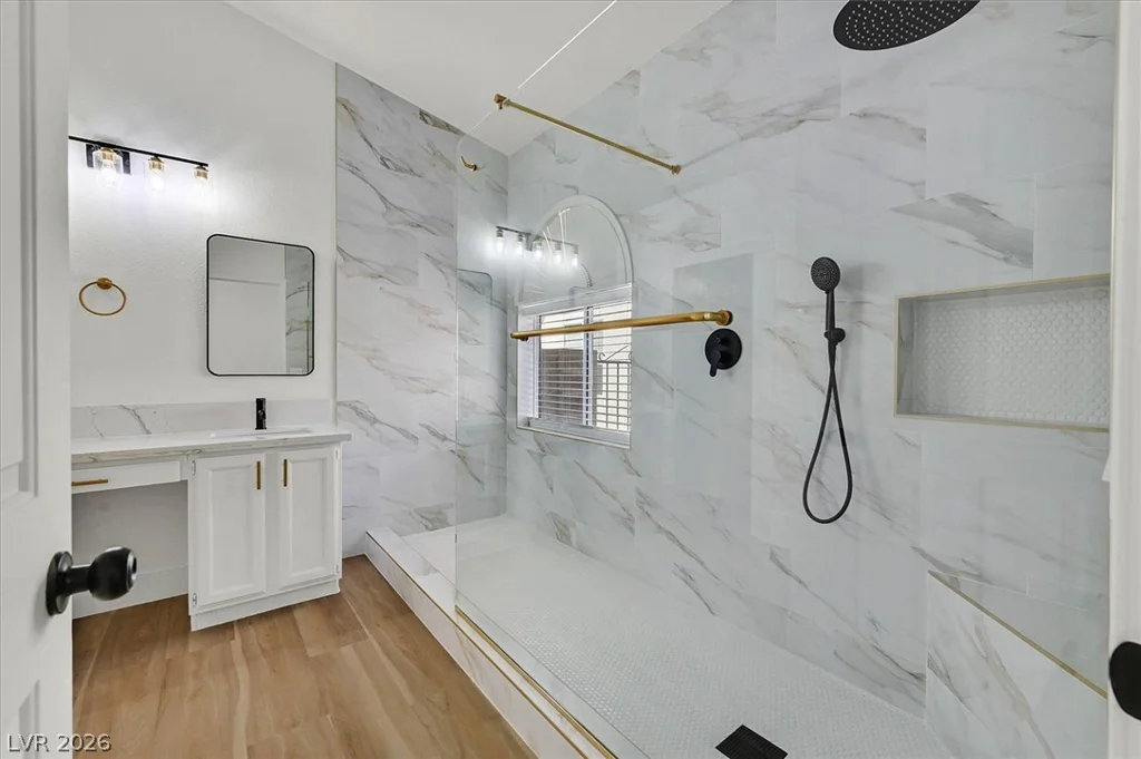 8433 Sea Glen, Las Vegas, NV 89128