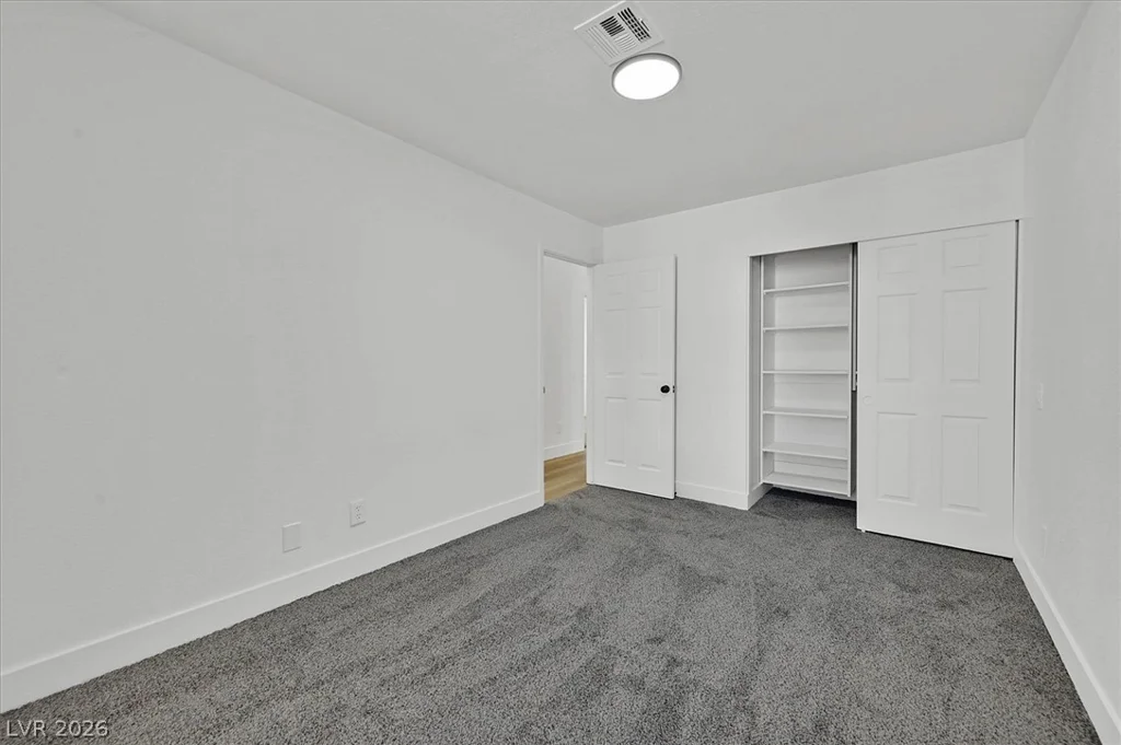 8433 Sea Glen, Las Vegas, NV 89128