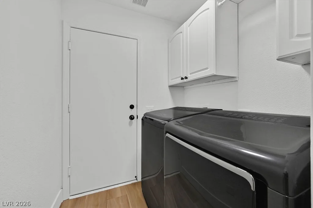 8433 Sea Glen, Las Vegas, NV 89128