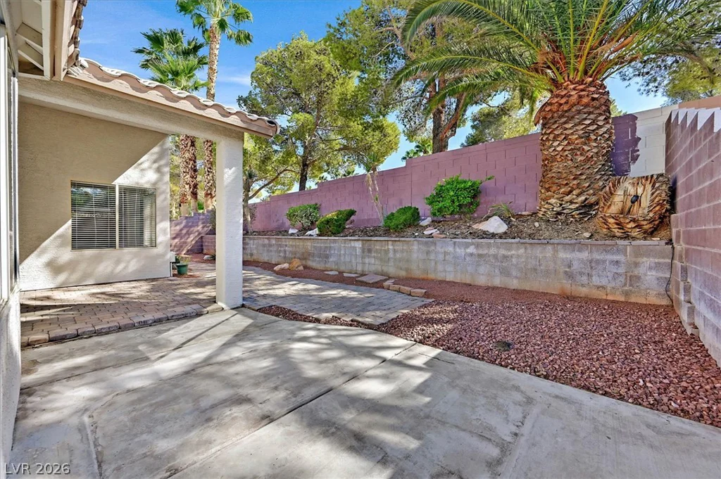 8433 Sea Glen, Las Vegas, NV 89128