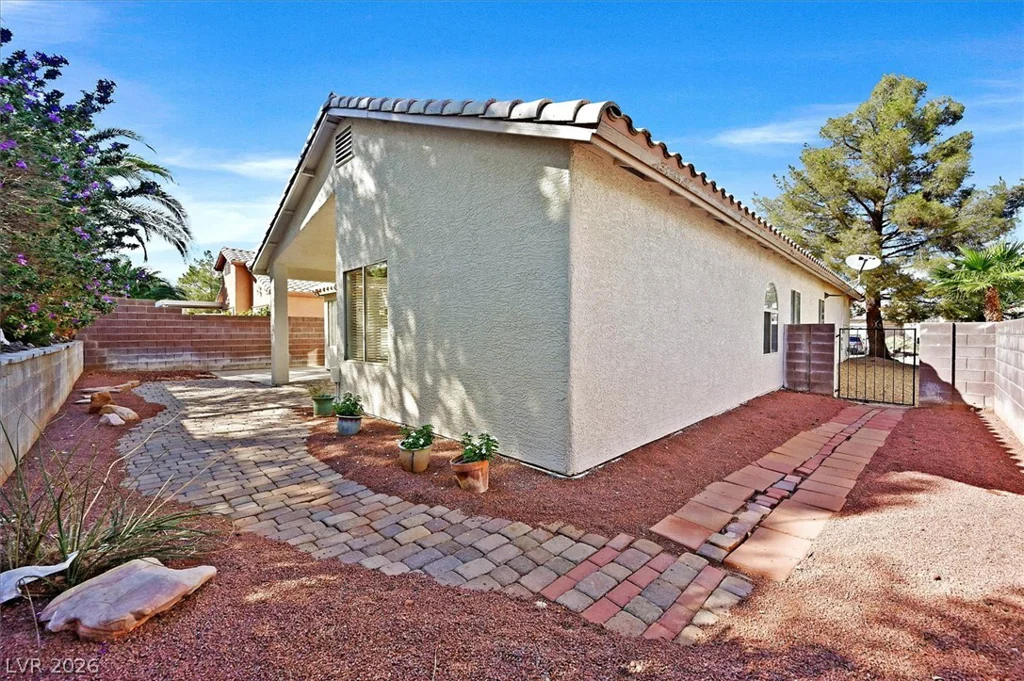 8433 Sea Glen, Las Vegas, NV 89128