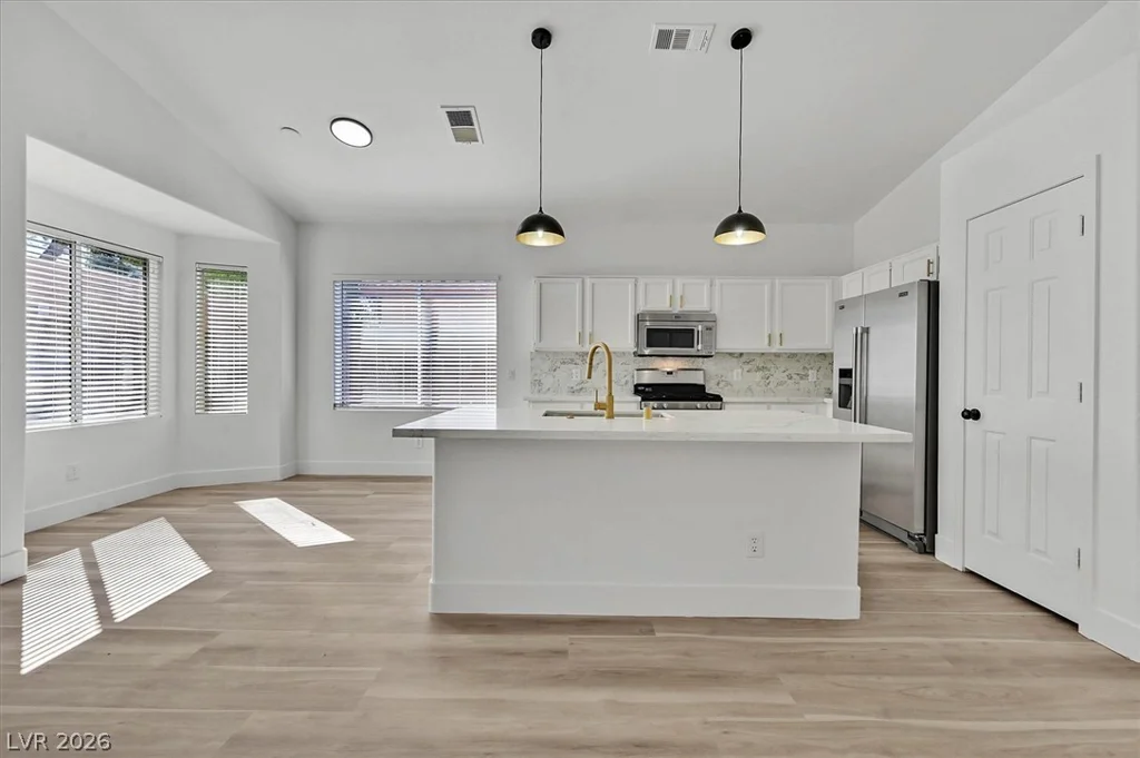 8433 Sea Glen, Las Vegas, NV 89128