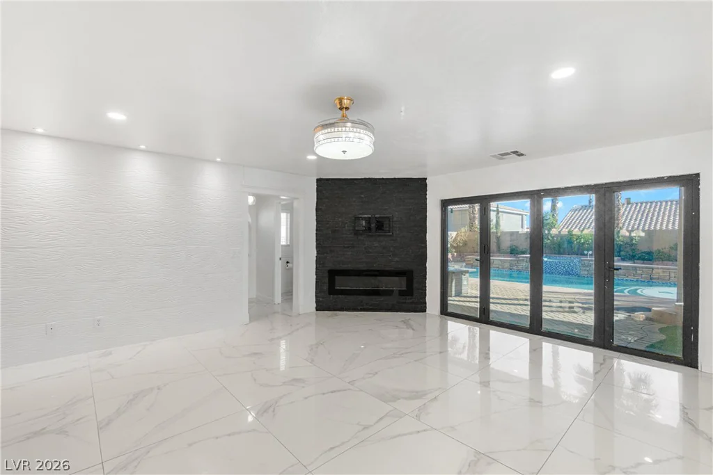 8237 Mountain Heather, Las Vegas, NV 89149