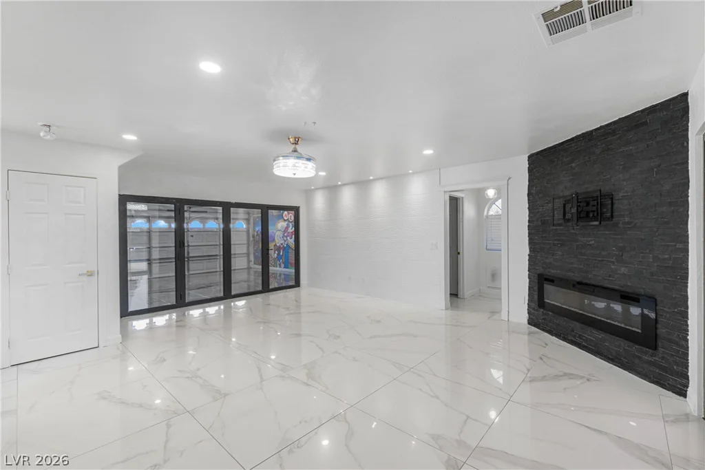 8237 Mountain Heather, Las Vegas, NV 89149