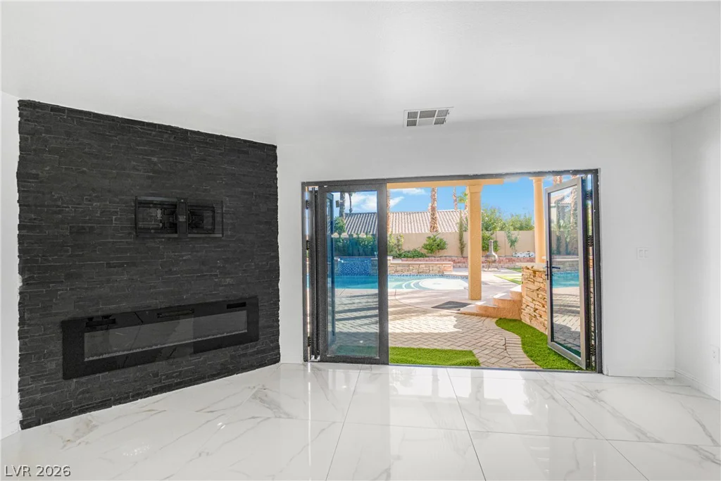 8237 Mountain Heather, Las Vegas, NV 89149