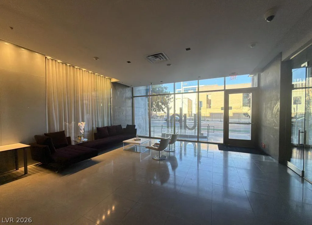 353 Bonneville, Las Vegas, NV 89101