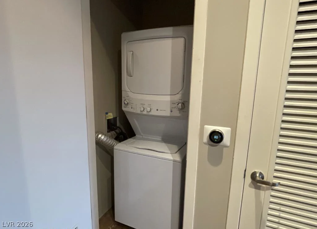 353 Bonneville, Las Vegas, NV 89101