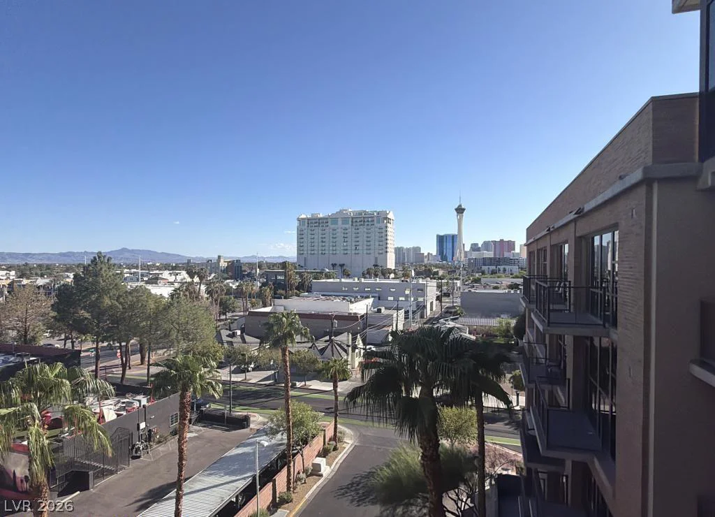 353 Bonneville, Las Vegas, NV 89101