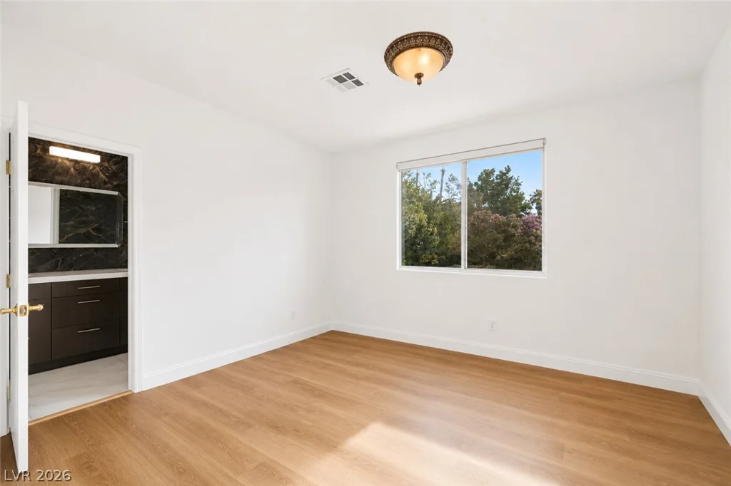 1417 Misty Moat, Las Vegas, NV 89117