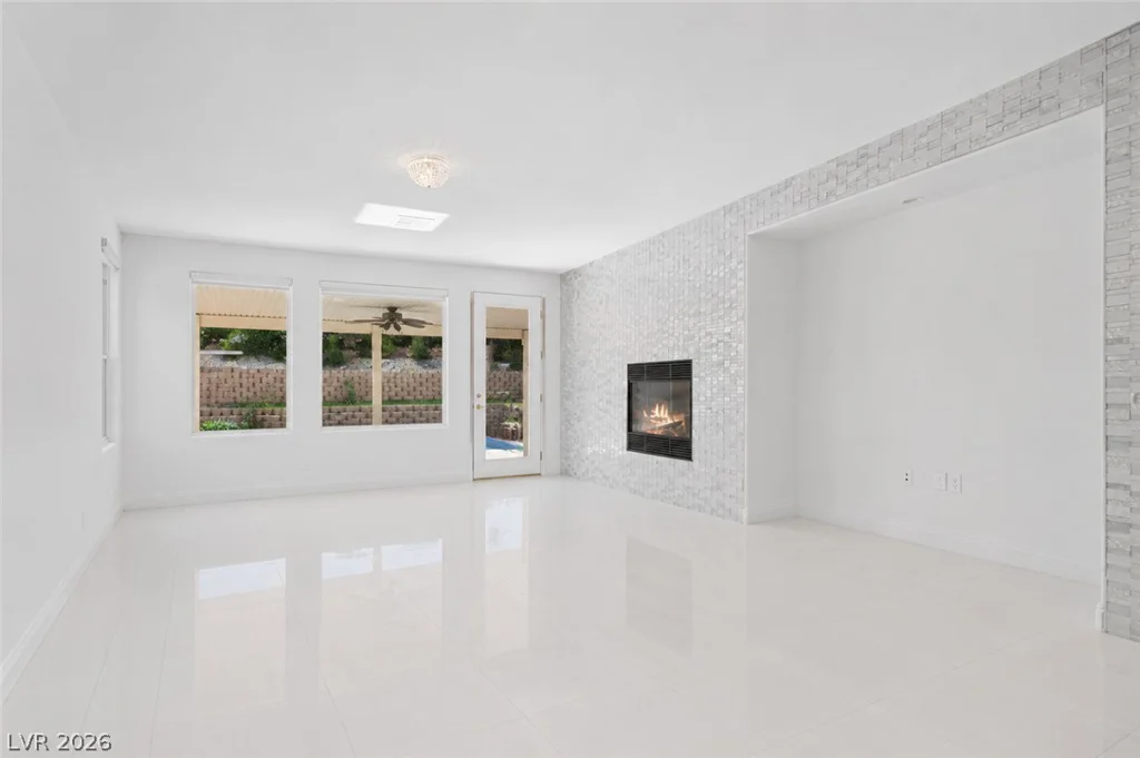 1417 Misty Moat, Las Vegas, NV 89117