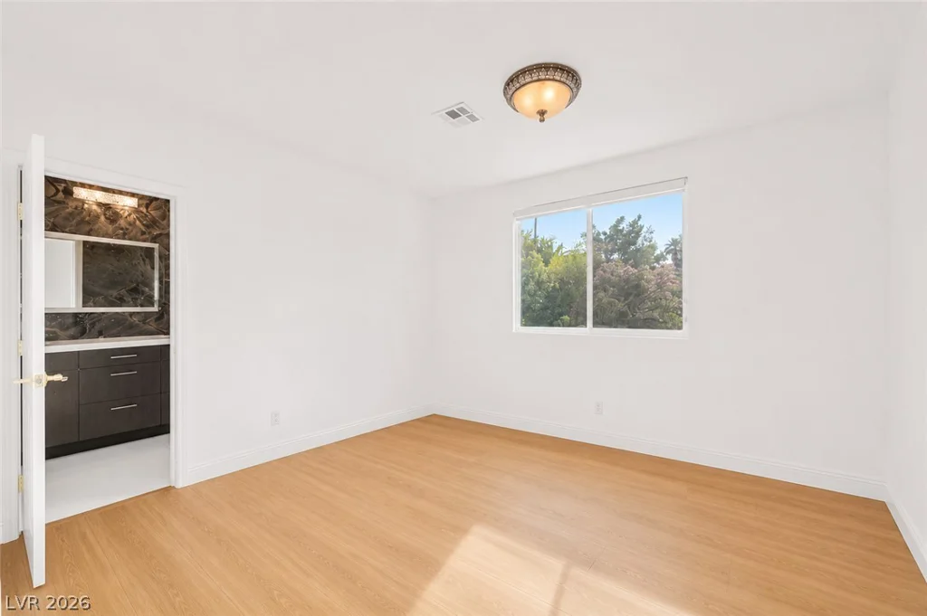 1417 Misty Moat, Las Vegas, NV 89117