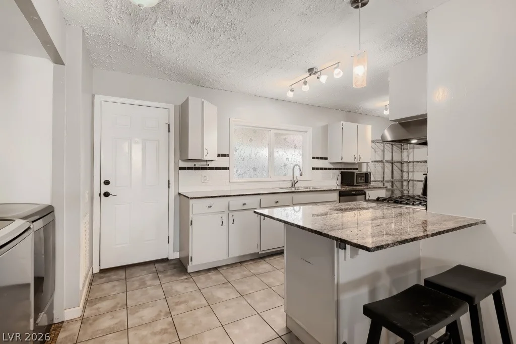 5422 Sir Richard, Las Vegas, NV 89110
