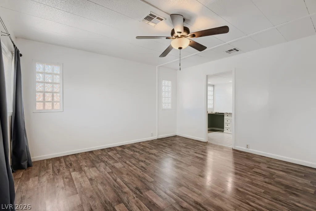 5422 Sir Richard, Las Vegas, NV 89110