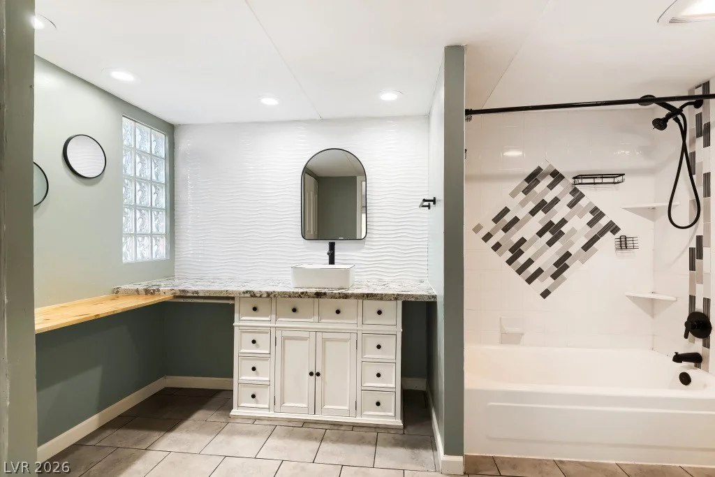 5422 Sir Richard, Las Vegas, NV 89110