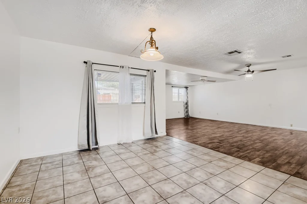 5422 Sir Richard, Las Vegas, NV 89110