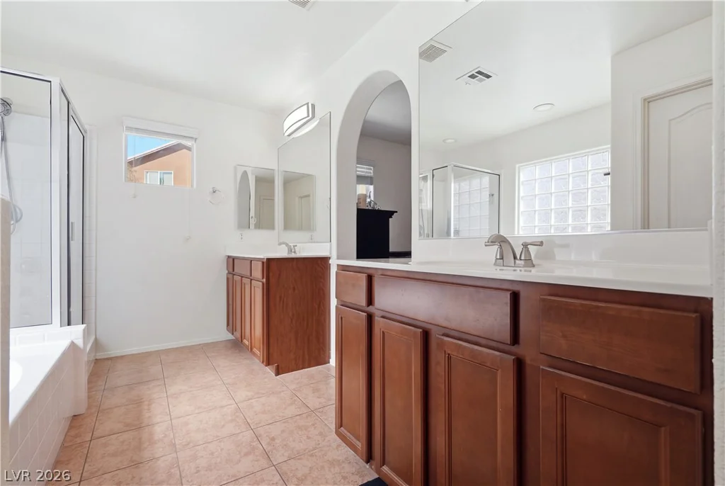7707 Lone Shepherd, Las Vegas, NV 89166