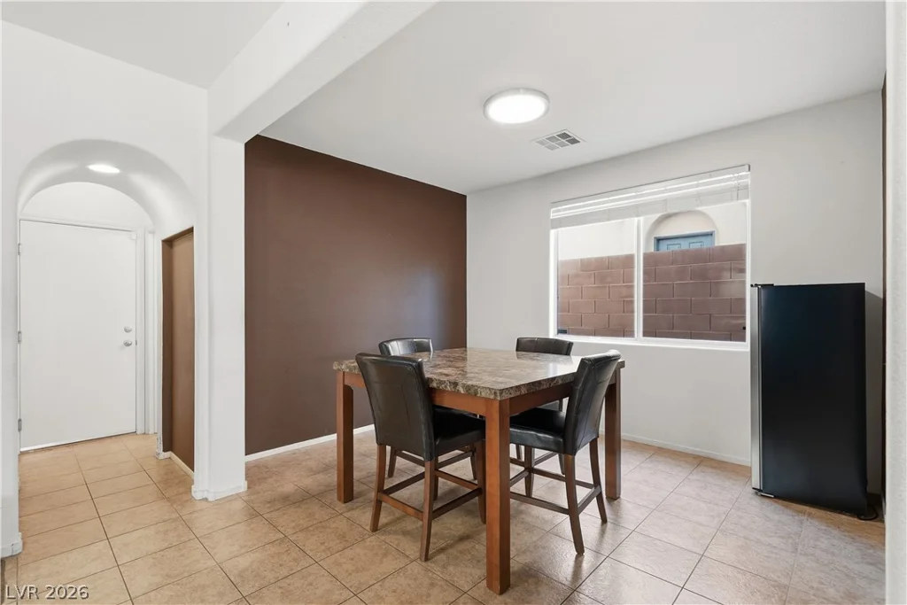 7707 Lone Shepherd, Las Vegas, NV 89166