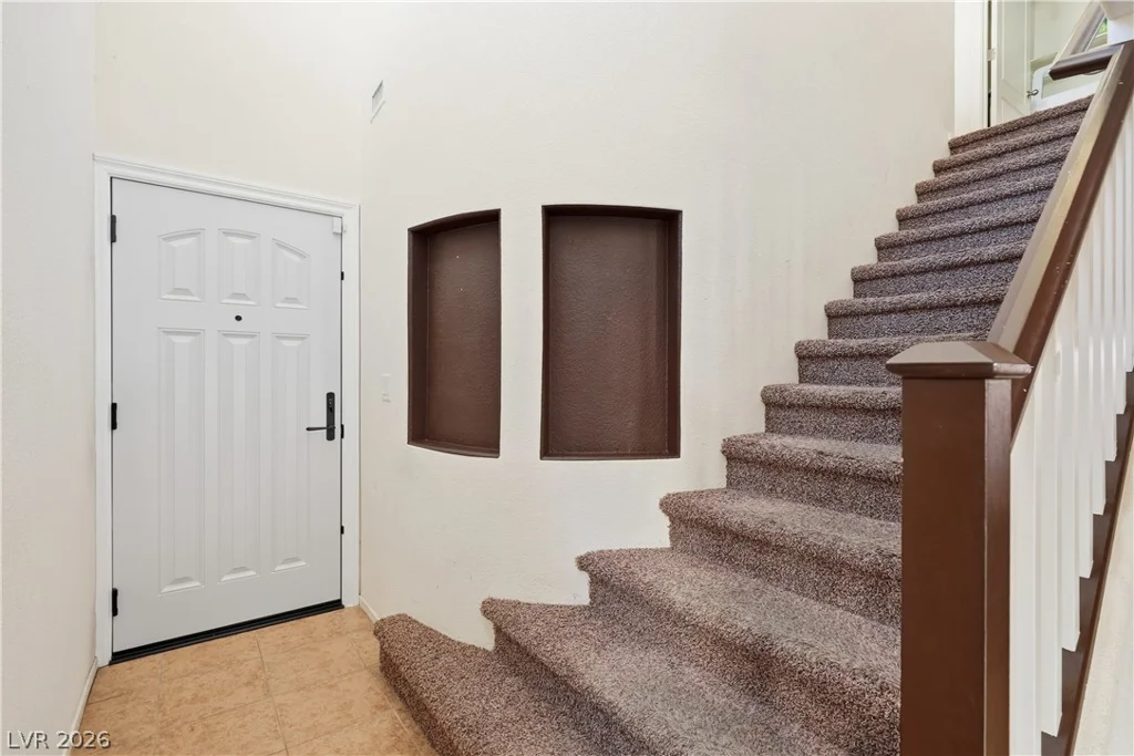 7707 Lone Shepherd, Las Vegas, NV 89166