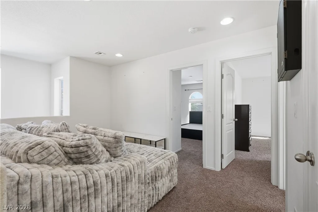 7707 Lone Shepherd, Las Vegas, NV 89166