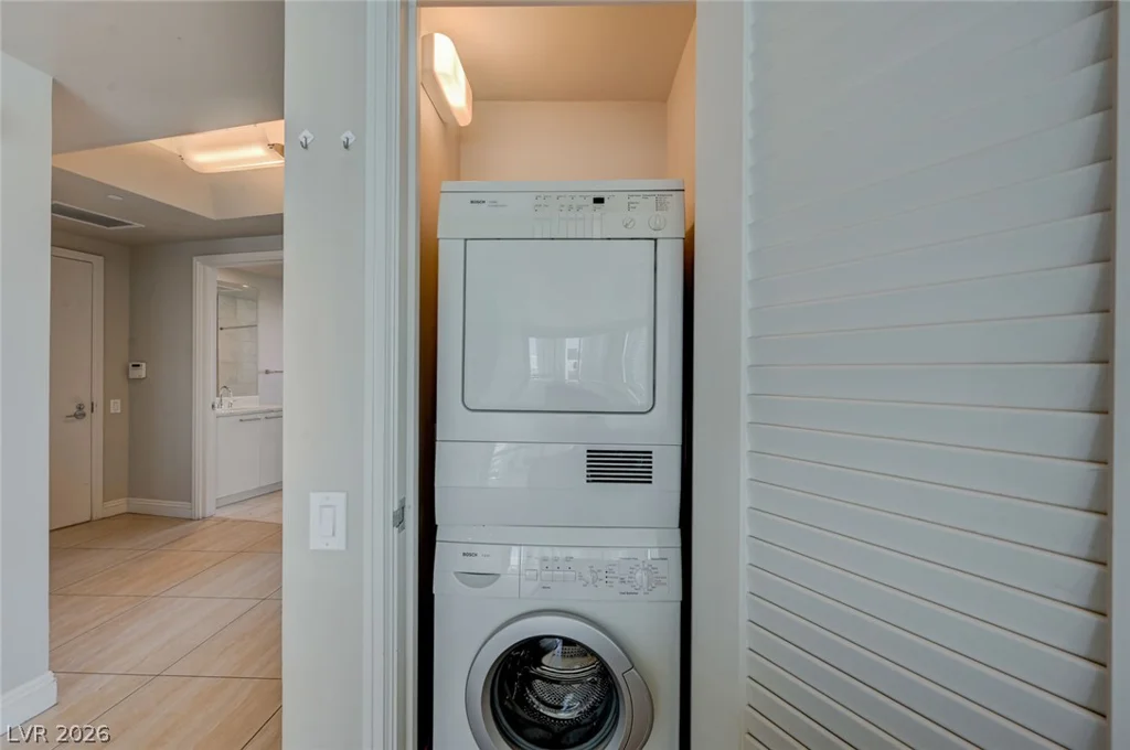 222 Karen, Las Vegas, NV 89109