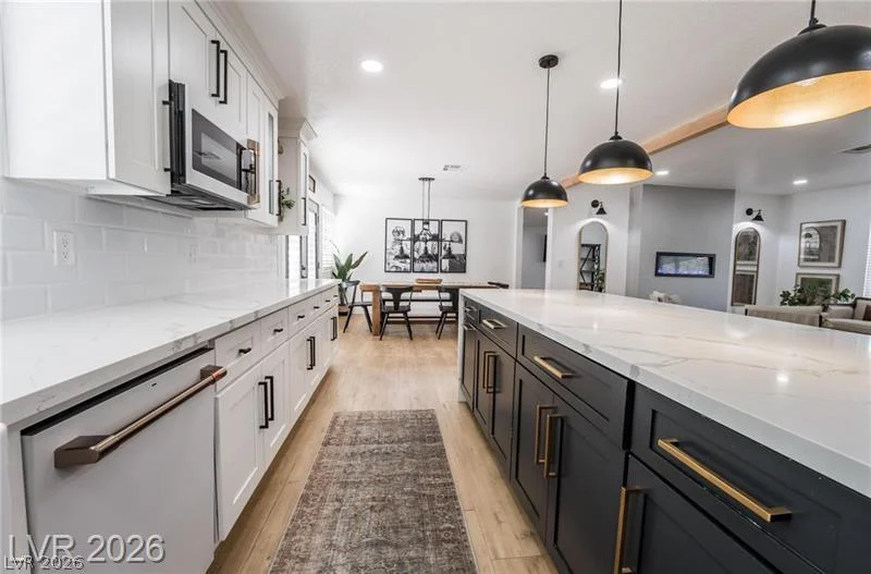 3021 Woods, Las Vegas, NV 89108