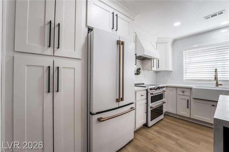 3021 Woods, Las Vegas, NV 89108