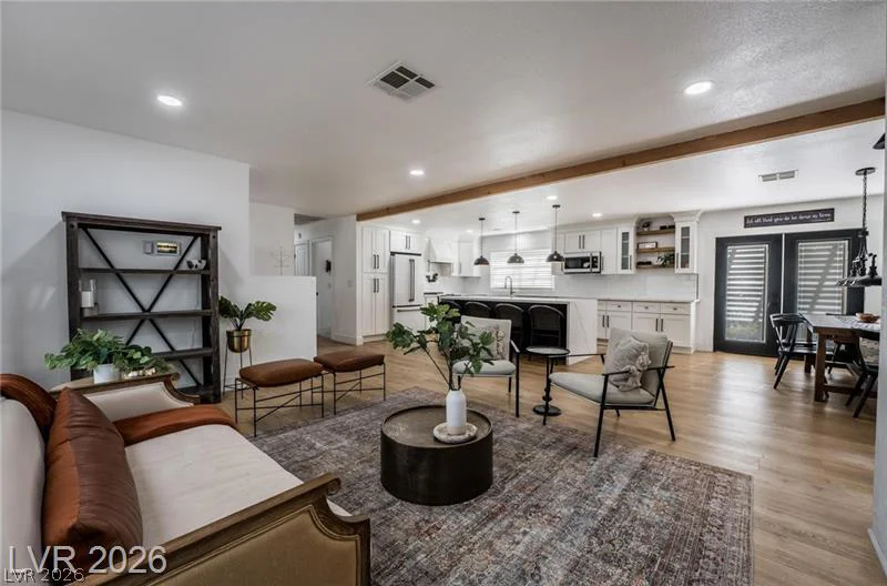 3021 Woods, Las Vegas, NV 89108