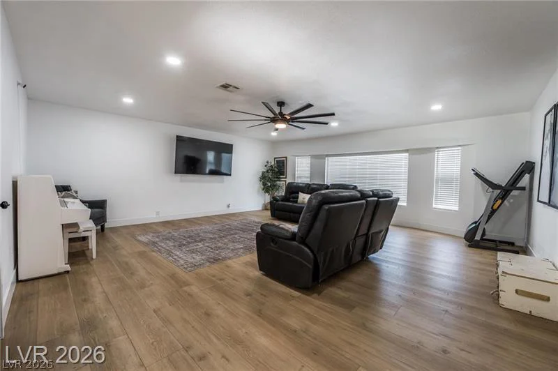 3021 Woods, Las Vegas, NV 89108