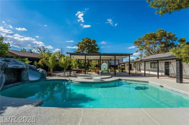 3021 Woods, Las Vegas, NV 89108