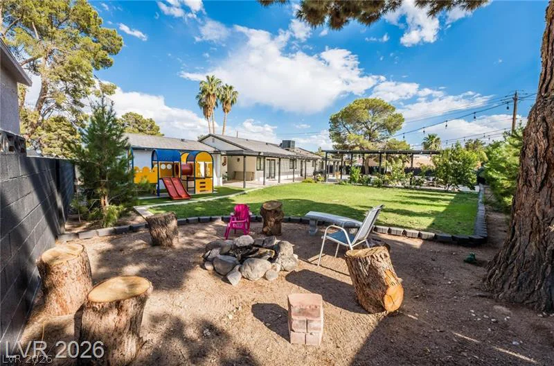3021 Woods, Las Vegas, NV 89108