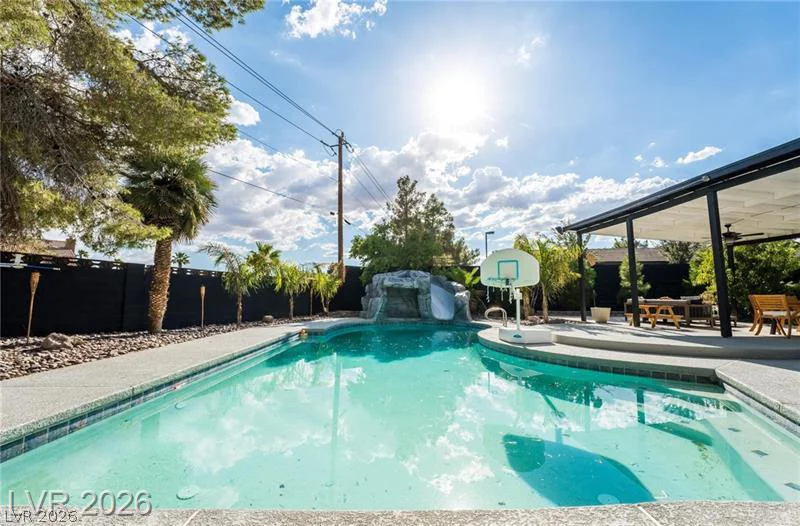 3021 Woods, Las Vegas, NV 89108
