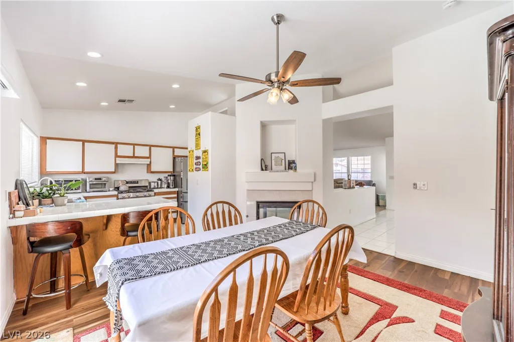2560 Fort Lauderdale, Las Vegas, NV 89156