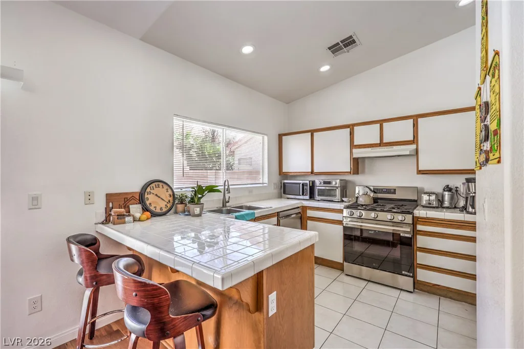 2560 Fort Lauderdale, Las Vegas, NV 89156
