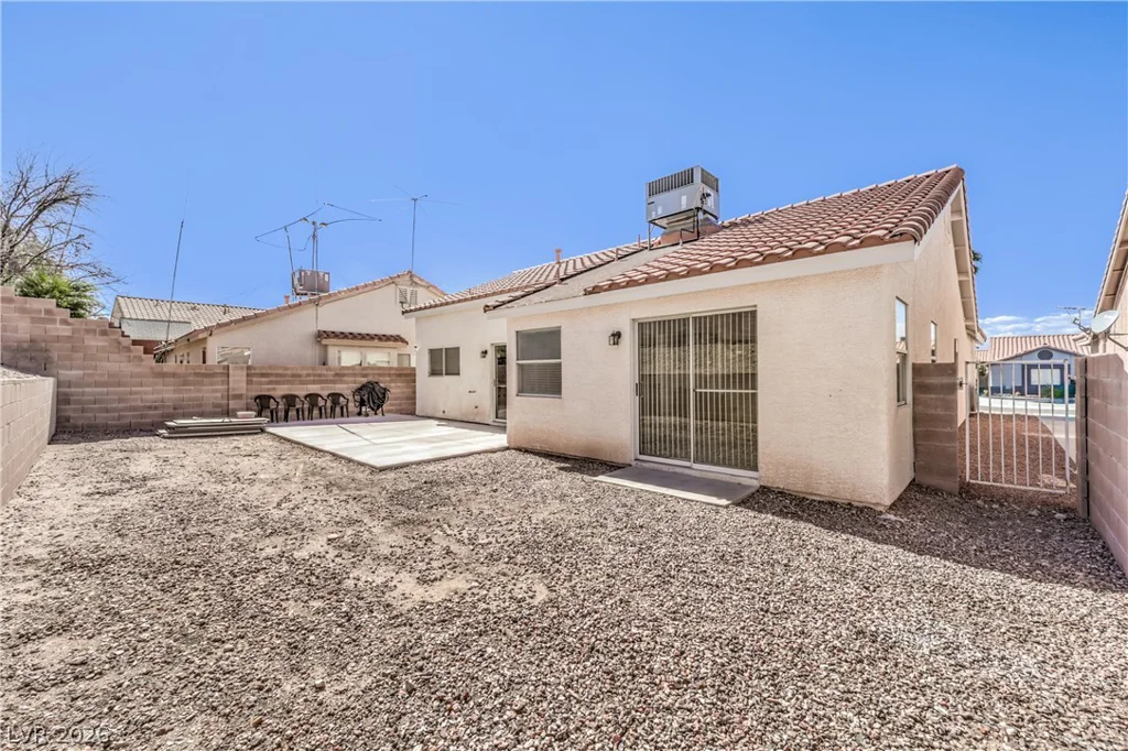 2560 Fort Lauderdale, Las Vegas, NV 89156