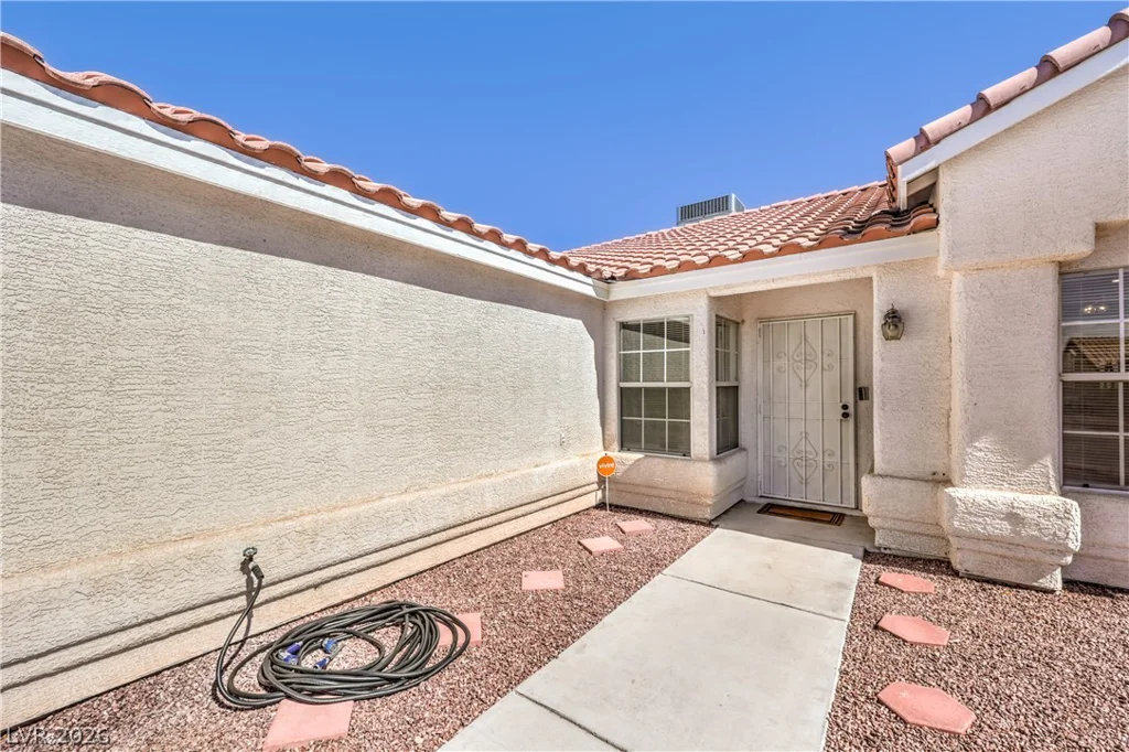2560 Fort Lauderdale, Las Vegas, NV 89156