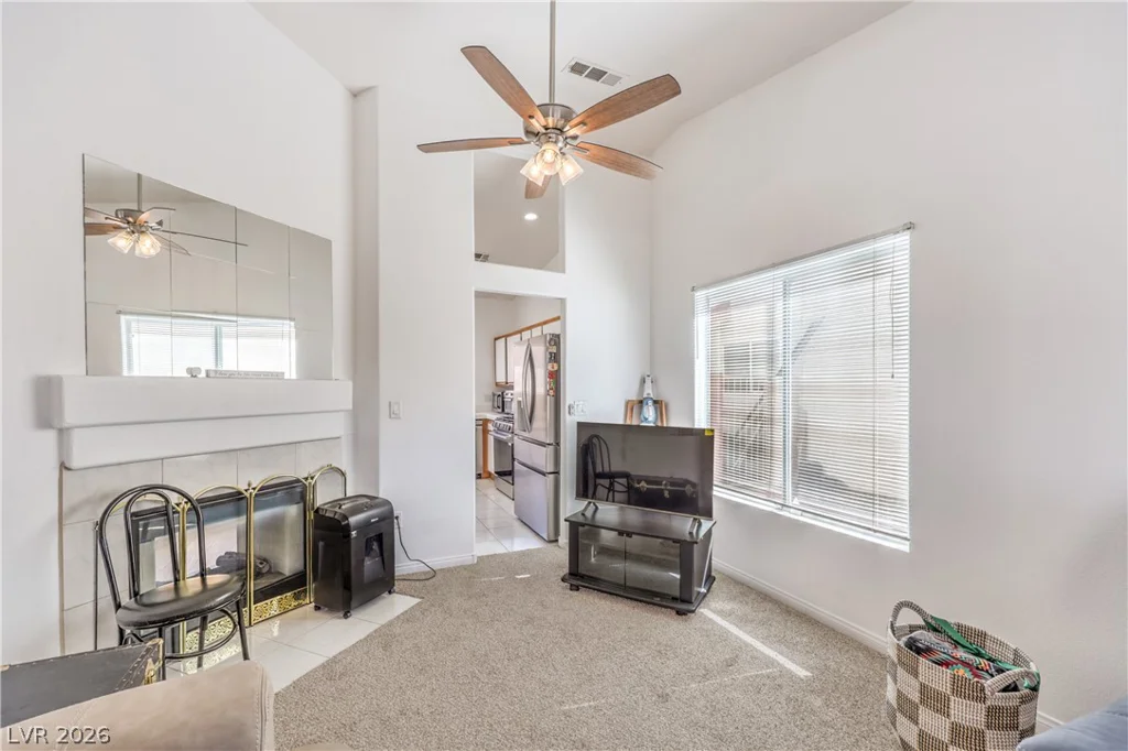 2560 Fort Lauderdale, Las Vegas, NV 89156