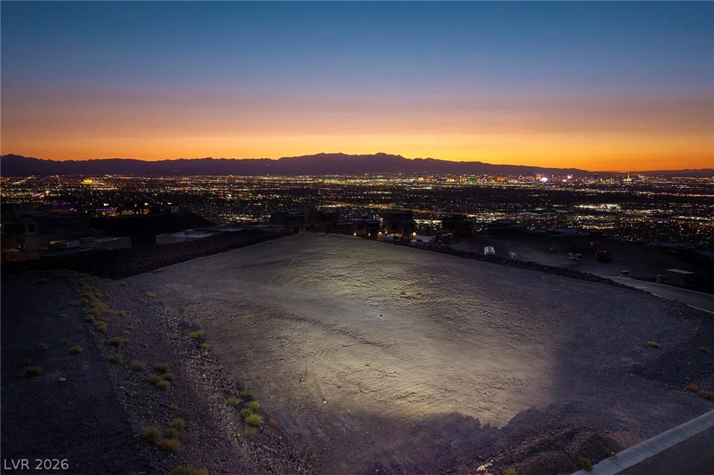 551 Grand Rim, Henderson, NV 89012