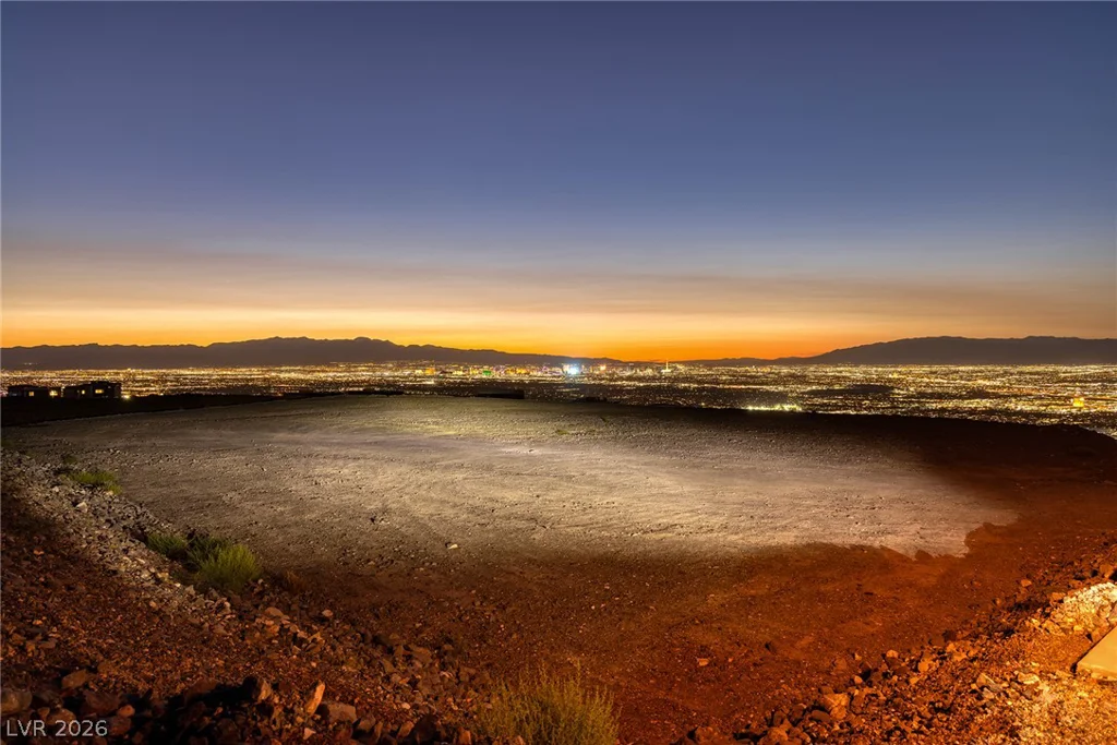 551 Grand Rim, Henderson, NV 89012