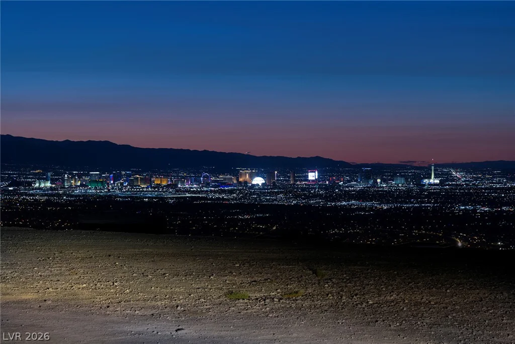 551 Grand Rim, Henderson, NV 89012