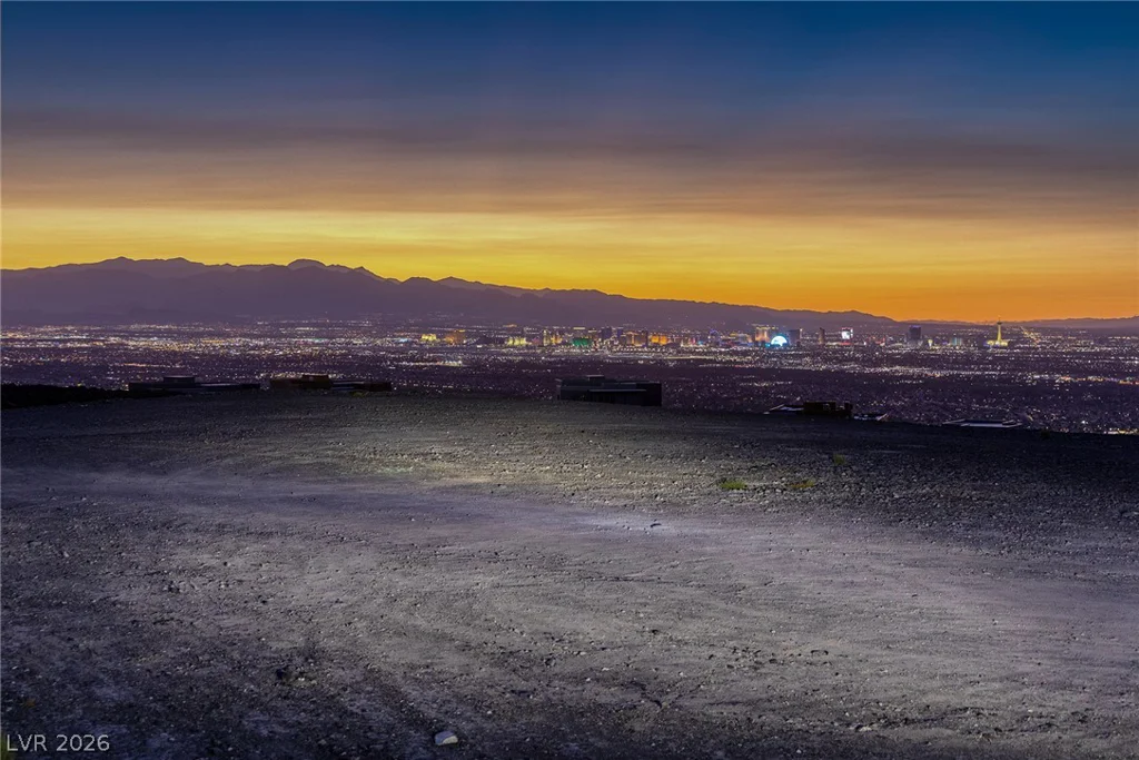 551 Grand Rim, Henderson, NV 89012